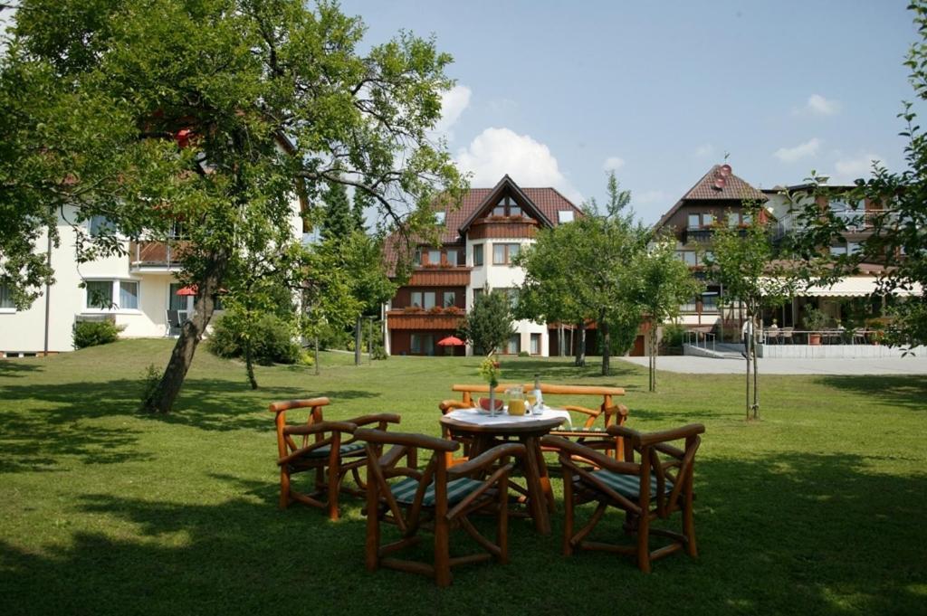 Landgasthof Loewen Neubulach Exteriér fotografie